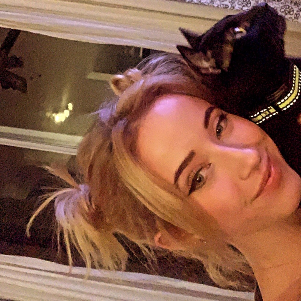 Meet your Posher, Farrah